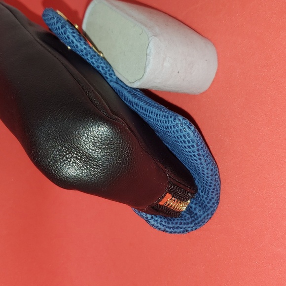 Henri Bendel No 7 Quilted Mini Lambskin Leather Wristlet Gold Hardware - Picture 8 of 14